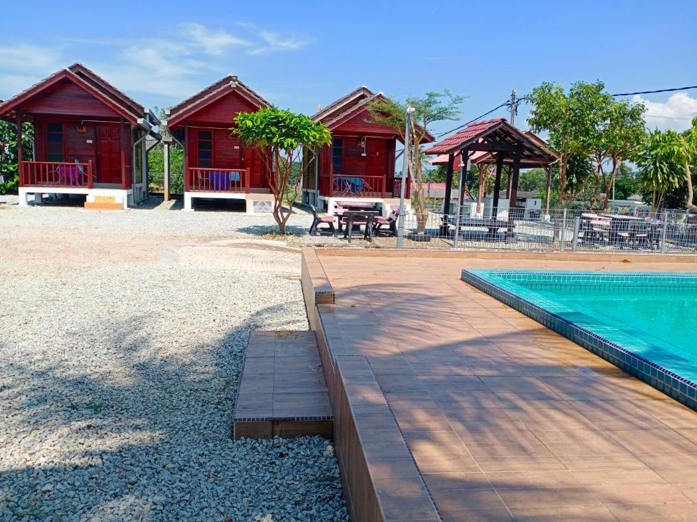hotel di pantai klebang