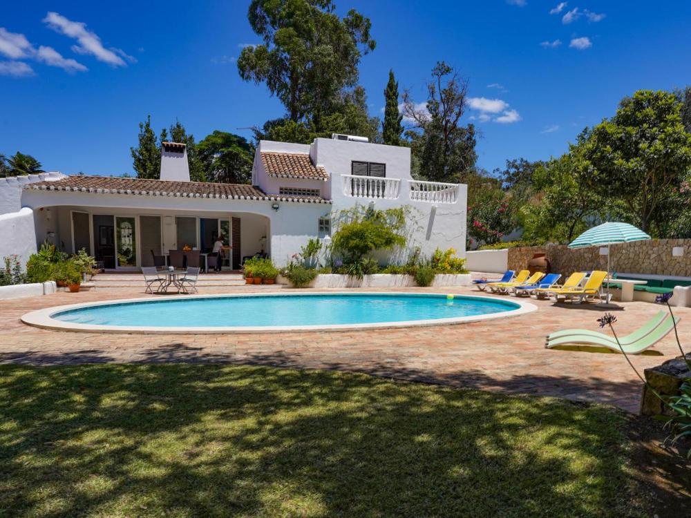 Foto - Roofed Villa in Albufeira with Private Swimming Pool