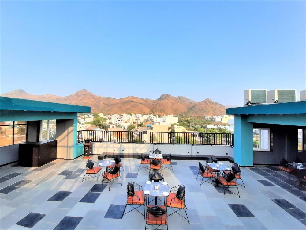 Hotel Suvin Residency - Rooftop Swimming Pool