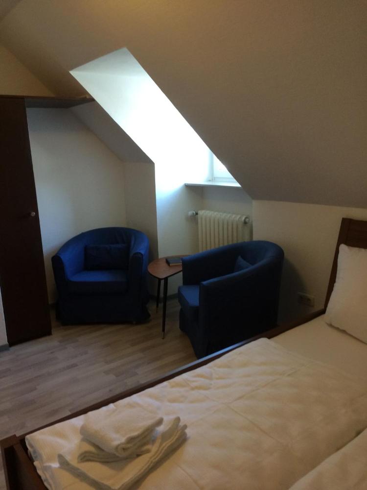 Jugendgastehaus Kolpinghaus Warsberger Hof Prices Photos