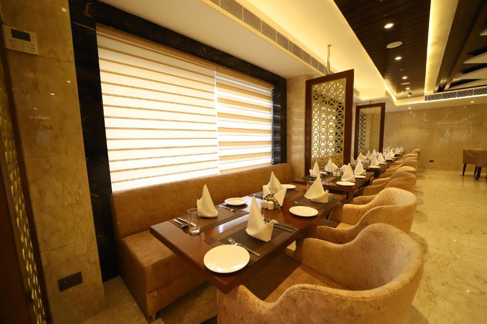 Hotel DVij Inn