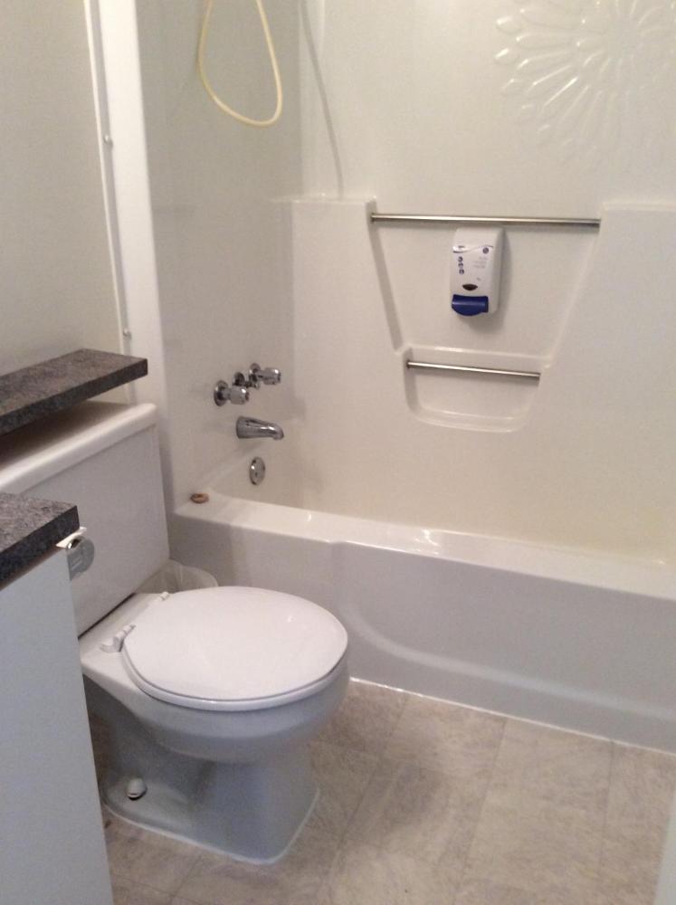 Room image 4