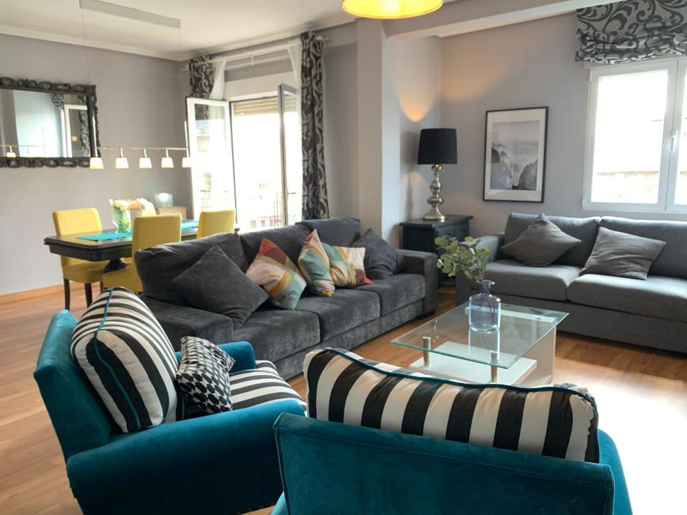 Apartamentos económicos cerca de la Catedral de Sevilla (1114