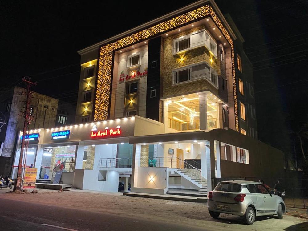 Hotel Le Arul park