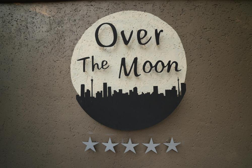 Foto - Over The Moon Guesthouse