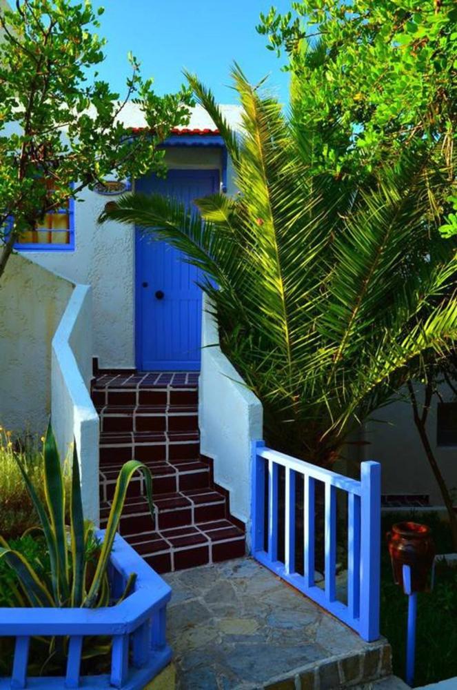 magnificent view nice double room with shared pool and ac