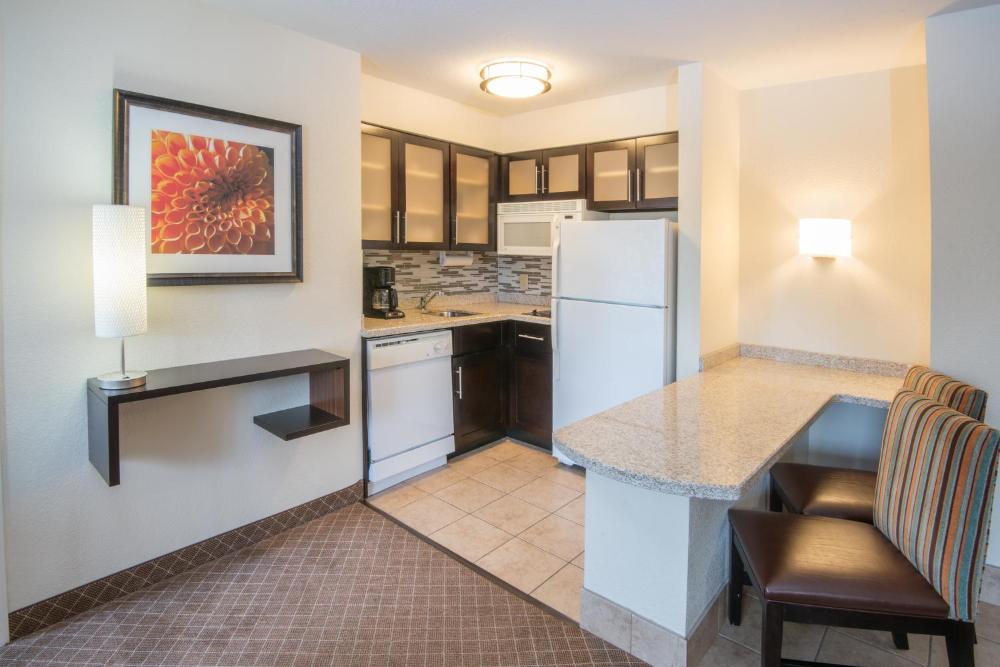 Photo - Staybridge Suites Columbus-Airport, an IHG Hotel