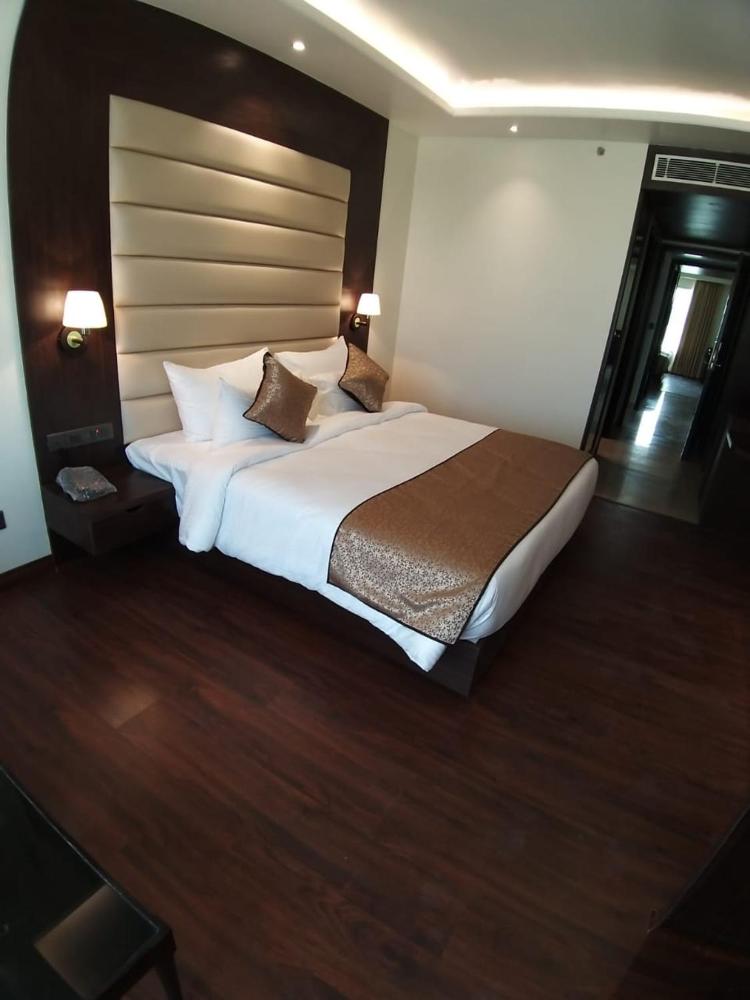 Hotel DVij Inn