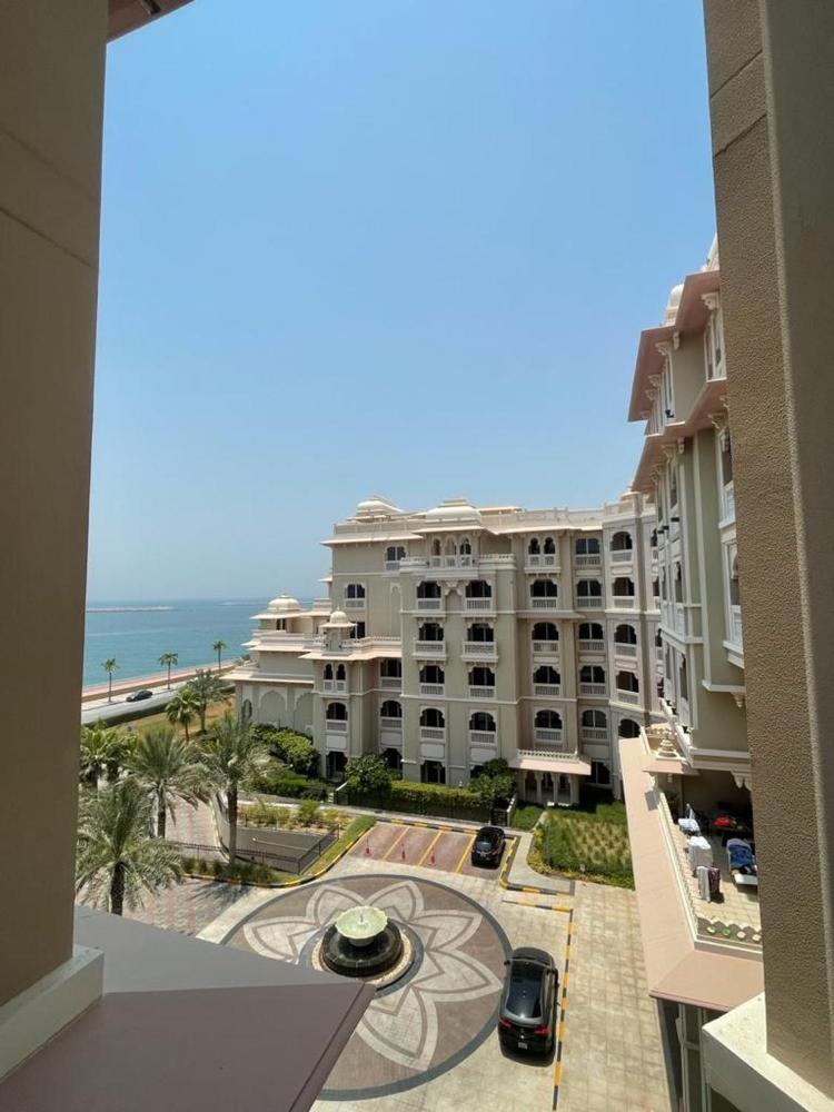 Royal Club By RVHR, Grandeur Residence Crescent Palm Jumeirah