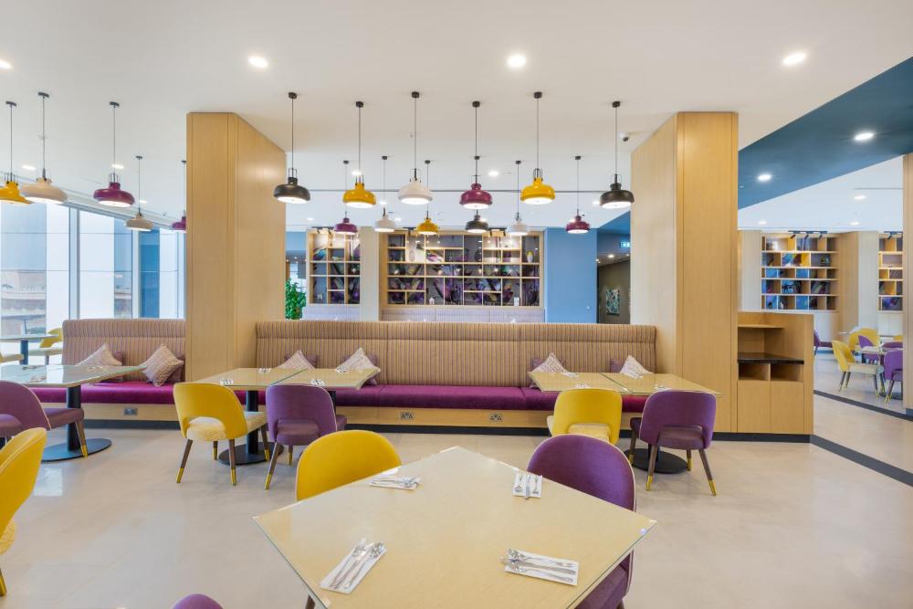 Premier Inn Dubai Ibn Battuta Mall