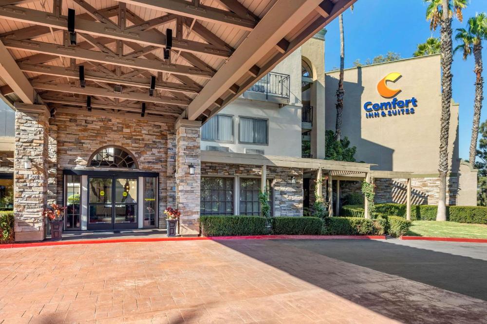 Foto - Comfort Inn & Suites Orange County John Wayne Airport