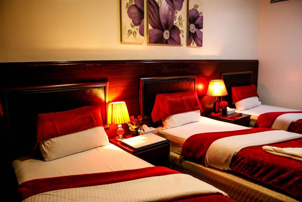 Karoon Hotel