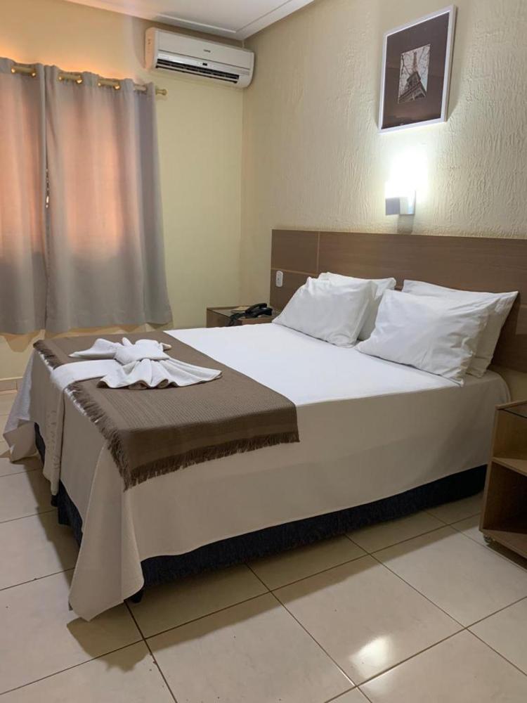 Room image 2