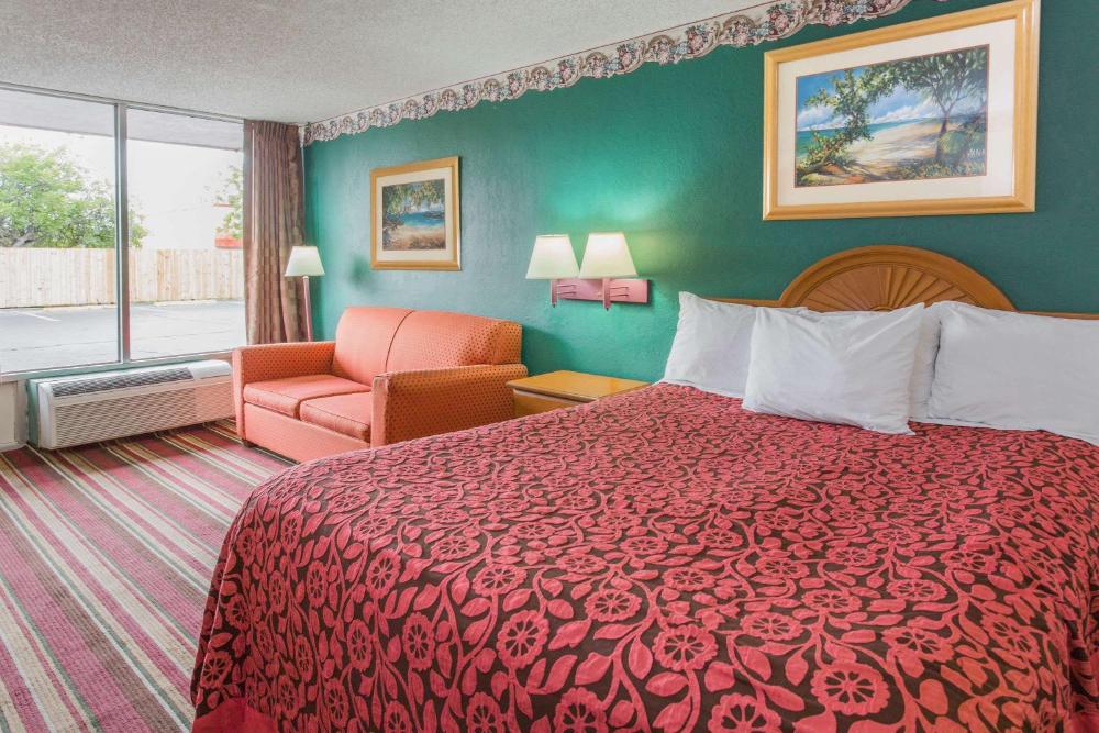 Photo - Days Inn by Wyndham Fort Myers