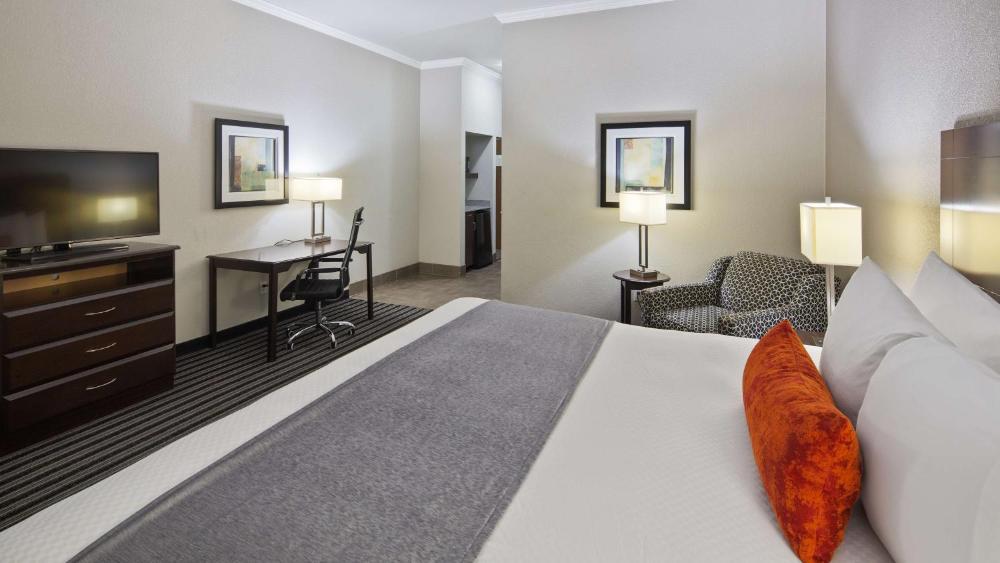 Photo - Best Western PLUS Austin Airport Inn & Suites