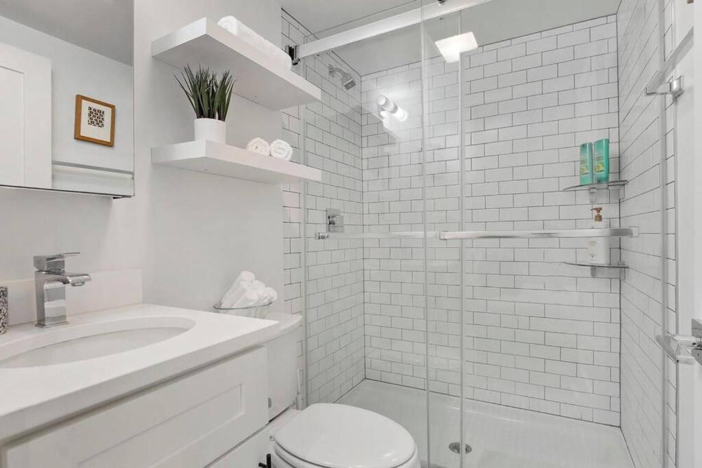 Elite Studio Apt Near Shops In Uptown