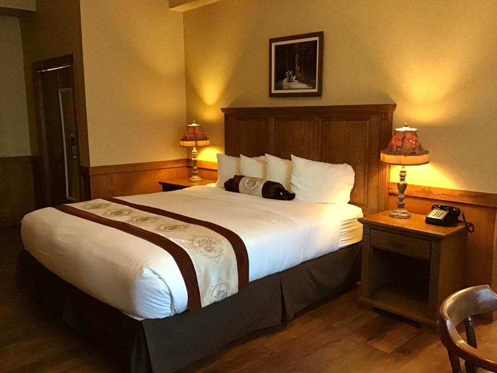 Room image 3