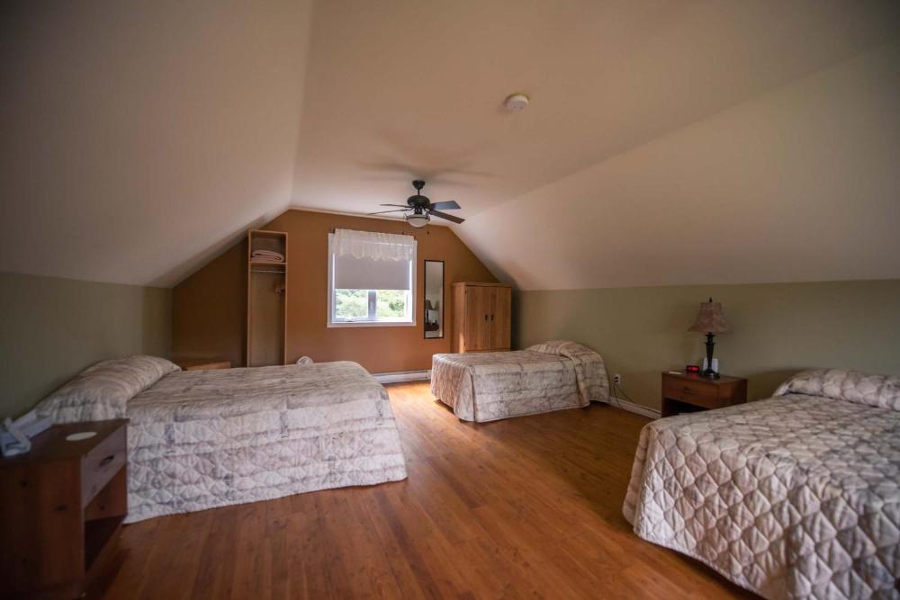 Room image 3