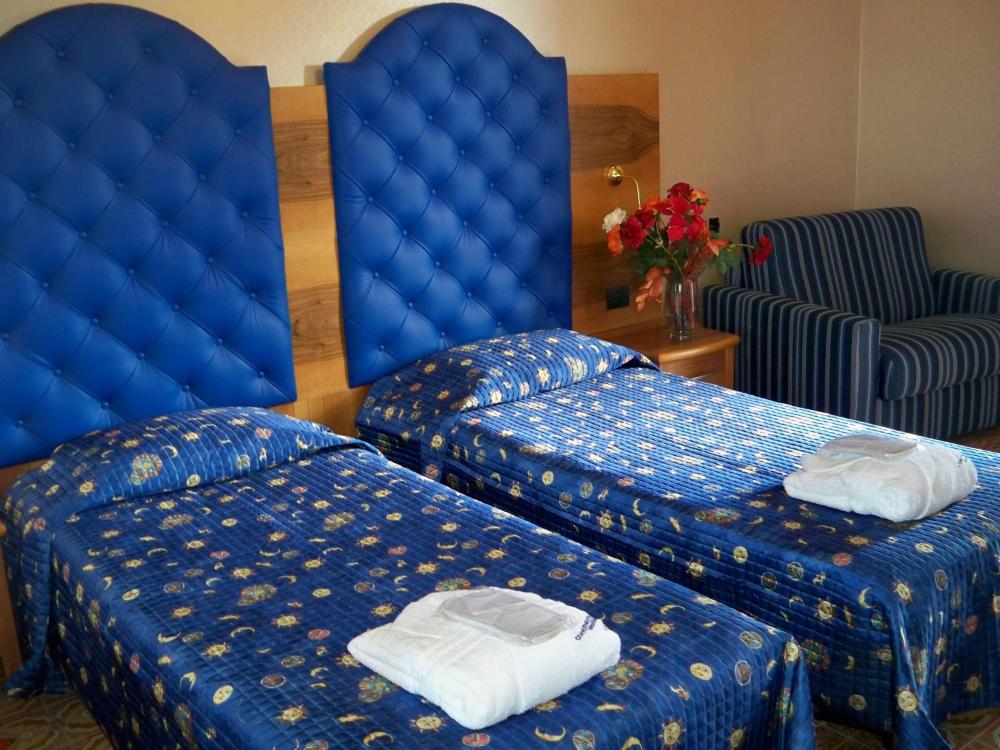 Room image 2