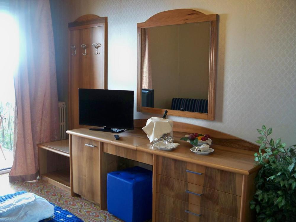 Room image 2