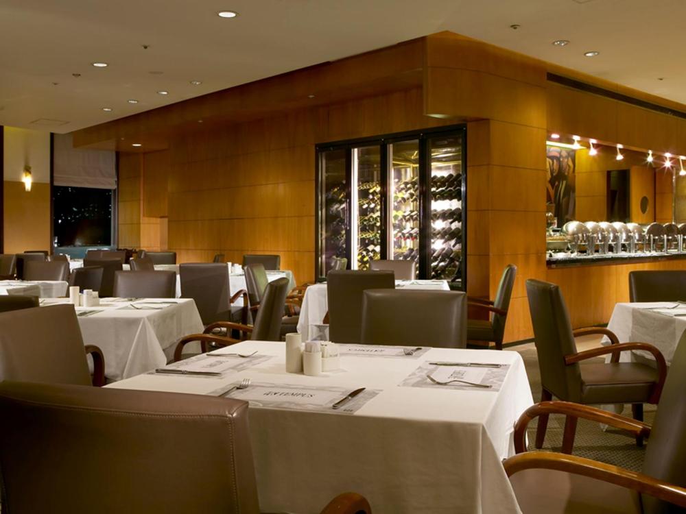 템퍼스 호텔 (Tempus Hotel)