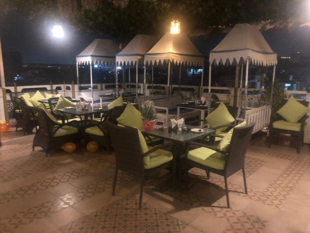 Hotel Ratangarh Palace