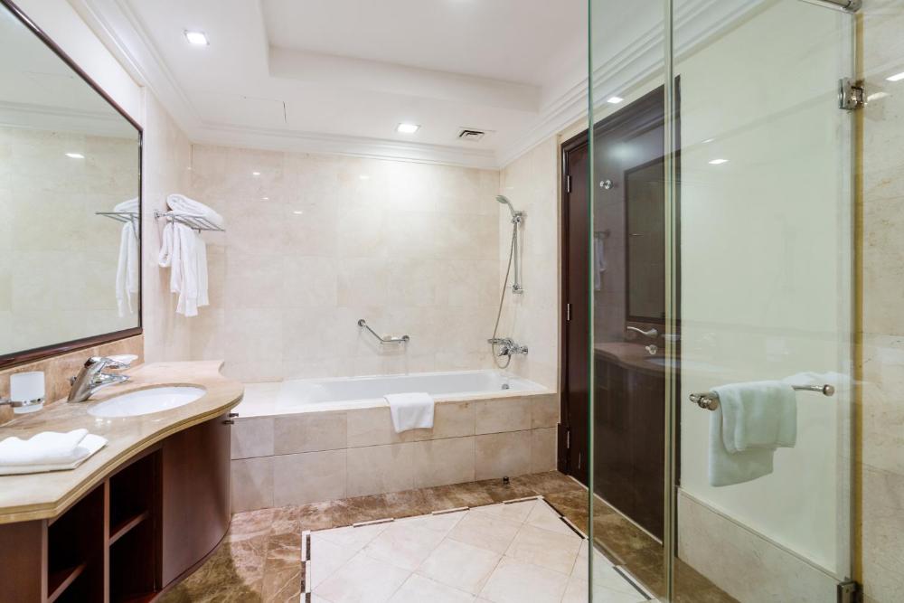 Royal Club By RVHR, Grandeur Residence Crescent Palm Jumeirah