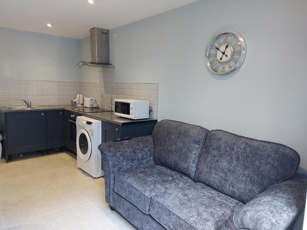 7 eyre square lane