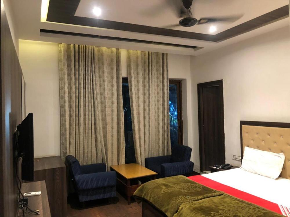 Hotel Rani Palace