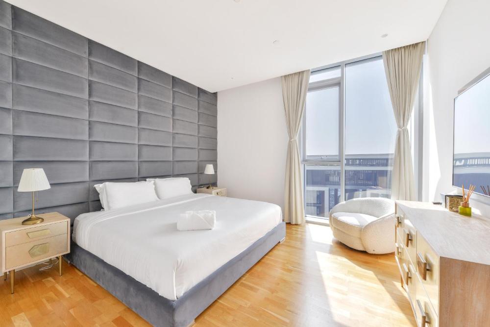 Premium 2+1 BR condo in the heart of Bluewaters Island