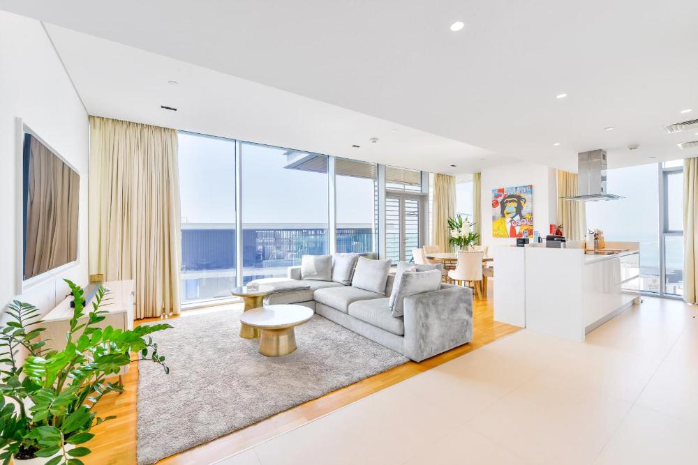 Premium 2+1 BR condo in the heart of Bluewaters Island