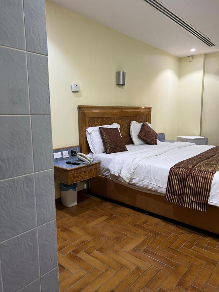 Room Image 2