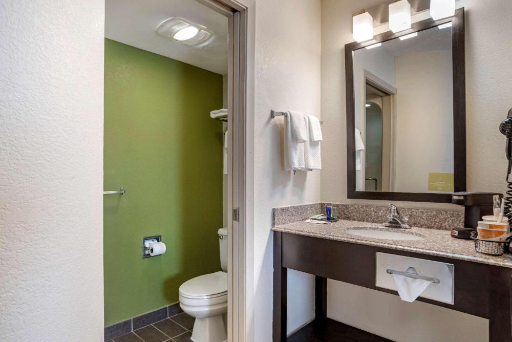 Budget Friendly Hotels in Destin, Florida for Spring Break (March 2024)