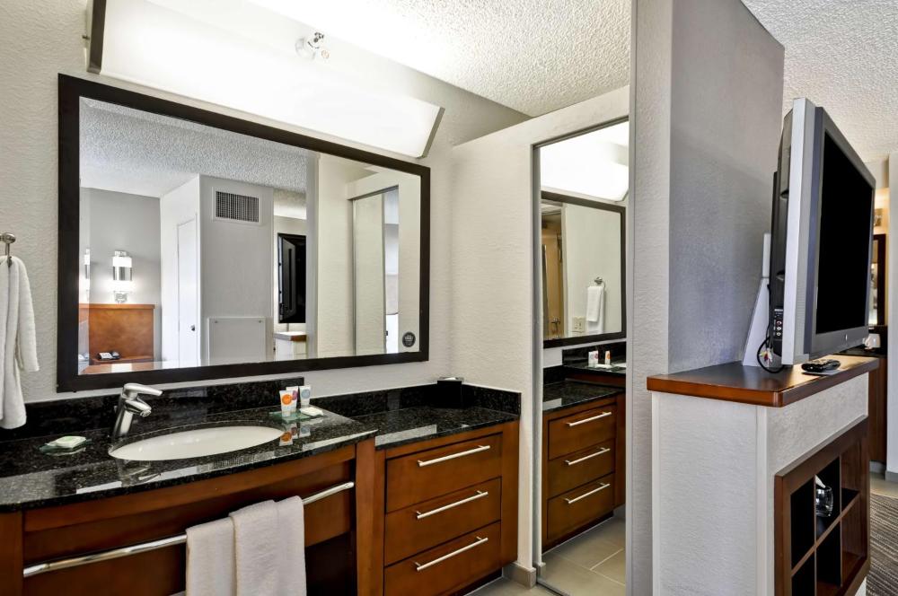 Room Image 4