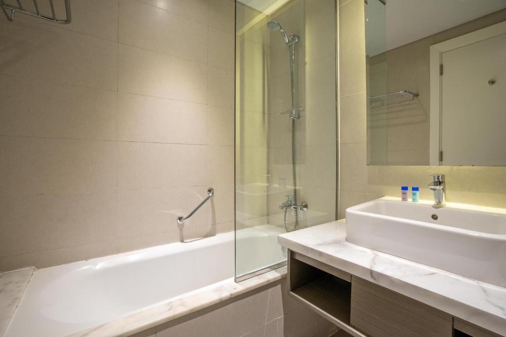 Vacay Lettings - Damac Prive studio
