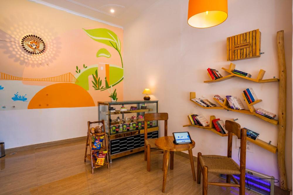 Hotel Laxman Jhula Regency