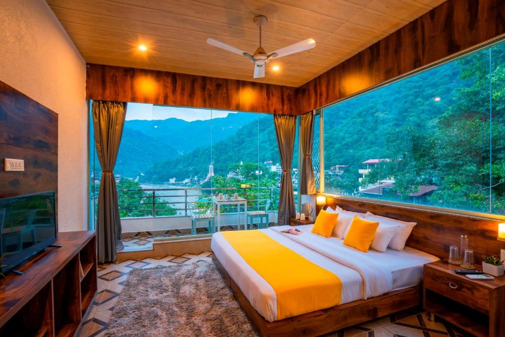 Hotel Laxman Jhula Regency