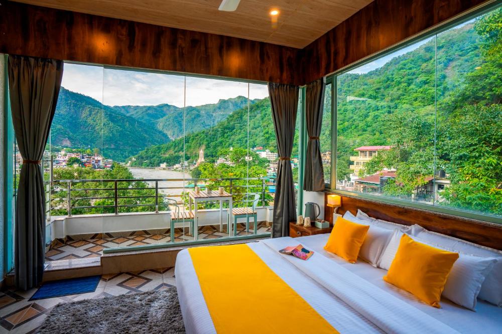 Hotel Laxman Jhula Regency