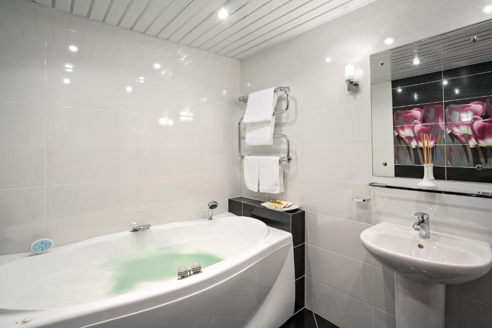 Room Image 5