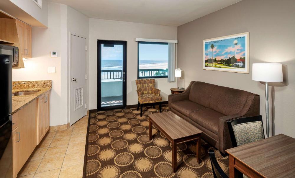 Photo - Best Western New Smyrna Beach Hotel & Suites