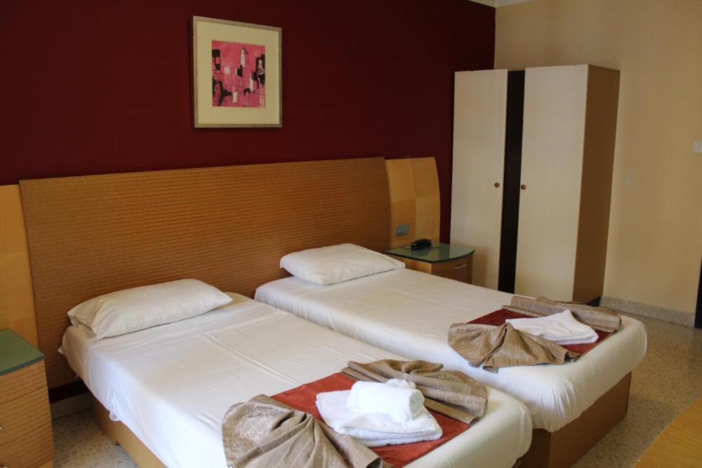 Room image 2