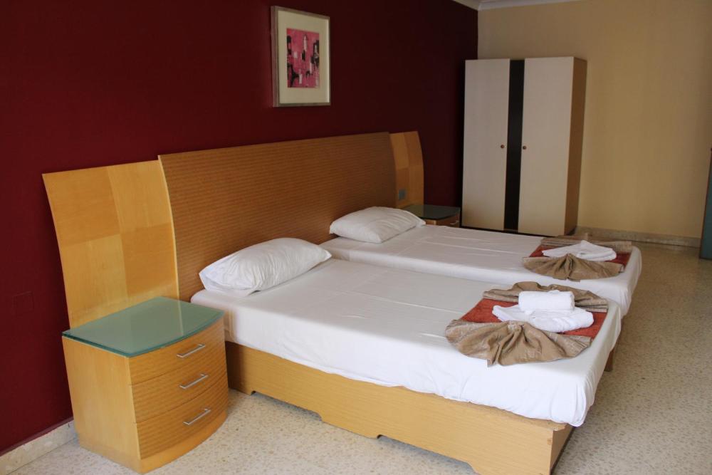 Room image 4