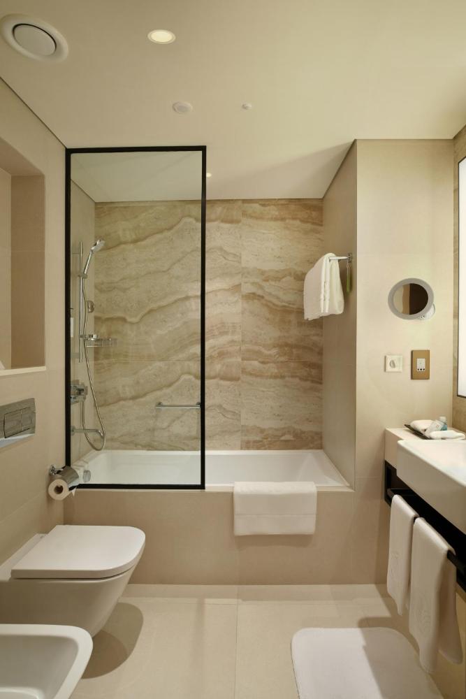 Room image 4
