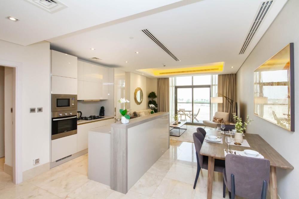 Bespoke Holiday Homes - Palm Jumeirah- 2 Bedroom Sea View with Pool & Beach Access, The 8