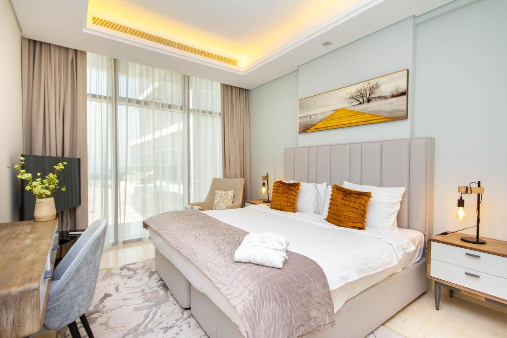Bespoke Holiday Homes - Palm Jumeirah- 2 Bedroom Sea View with Pool & Beach Access, The 8