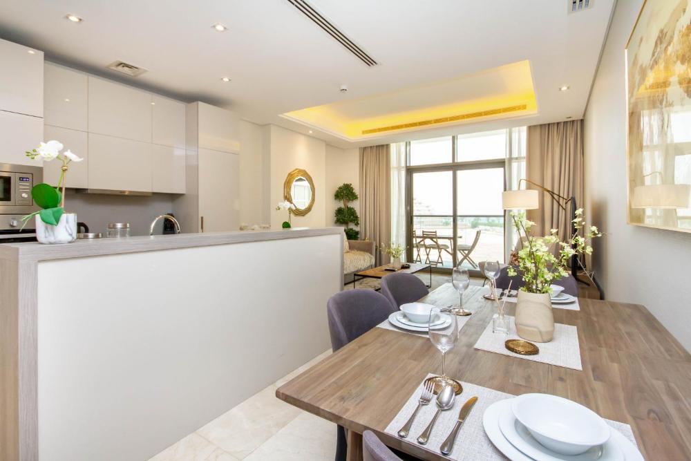 Bespoke Holiday Homes - Palm Jumeirah- 2 Bedroom Sea View with Pool & Beach Access, The 8