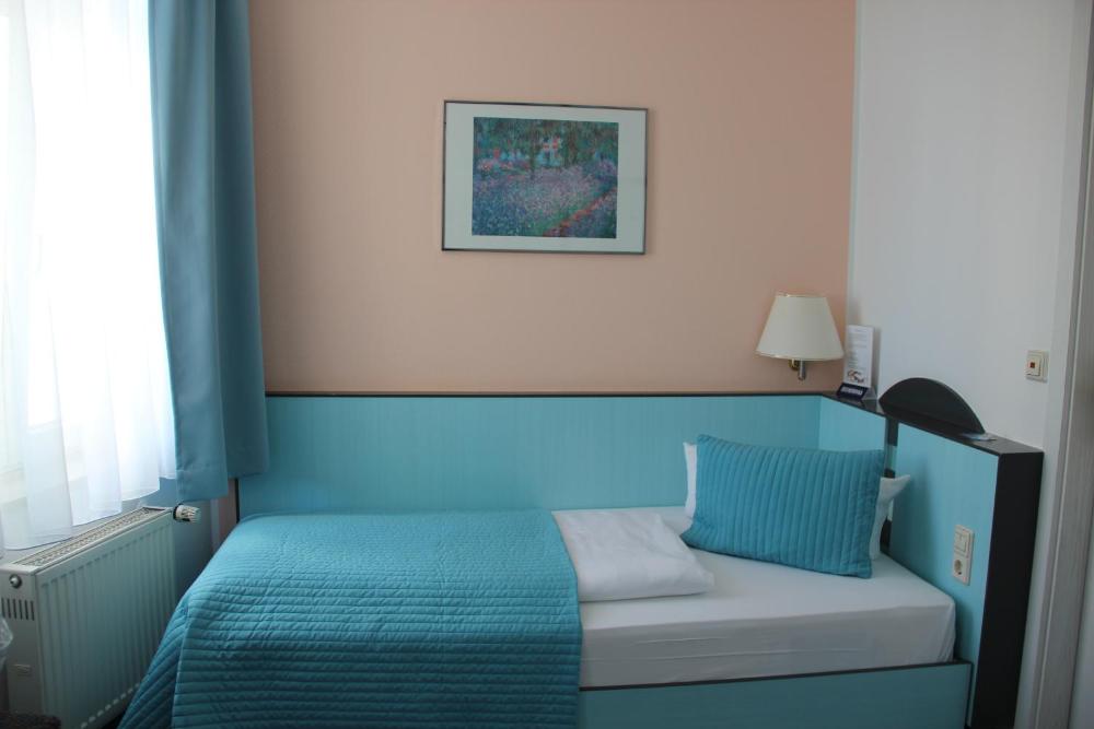 Hotel Smetana Prices Photos Reviews Address Germany -