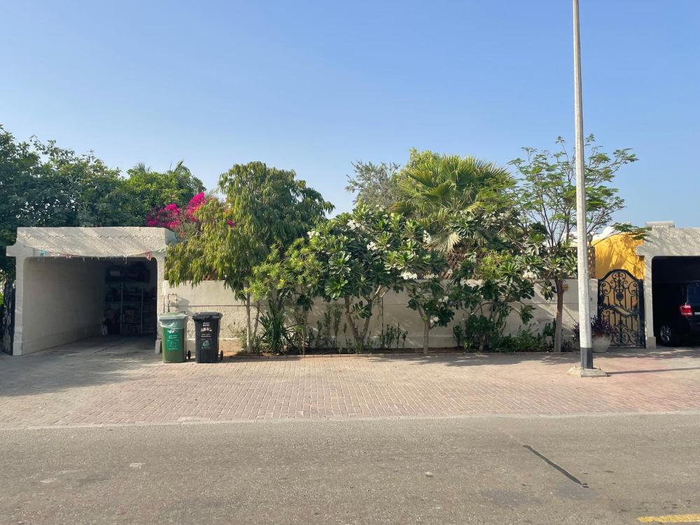 Tropicana Guestroom 7 min walk from the beach