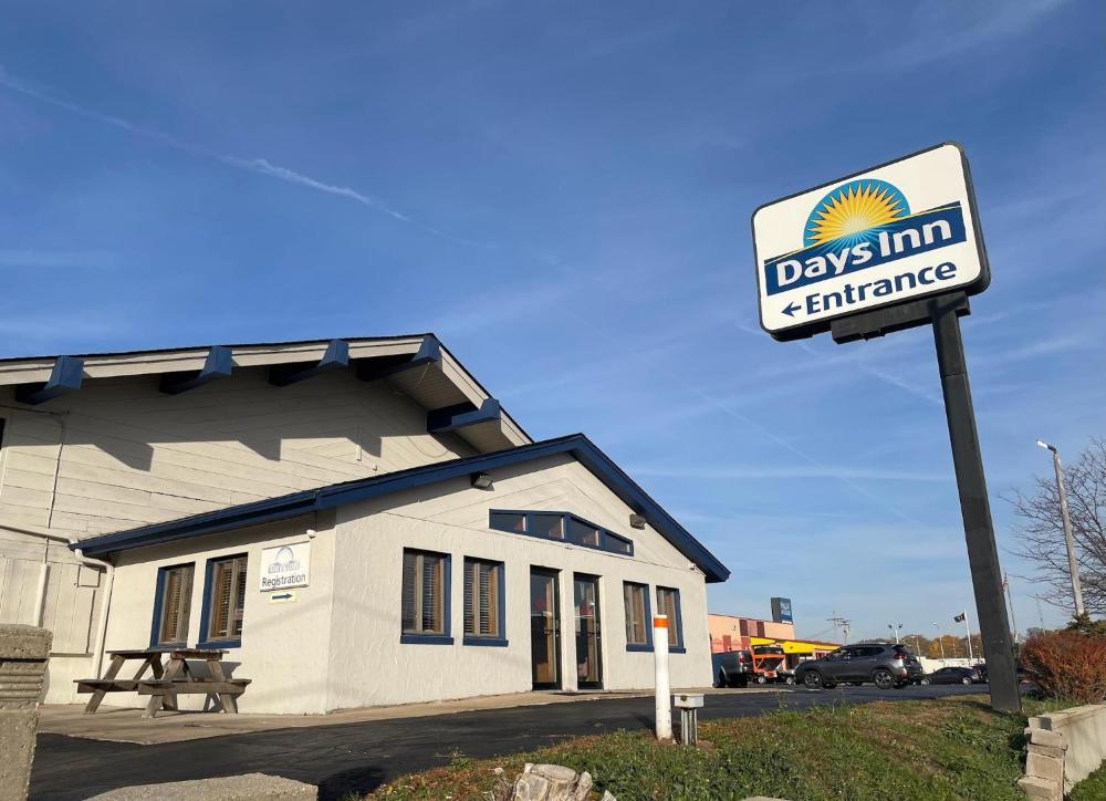 Foto - Days Inn by Wyndham West Allis/Milwaukee