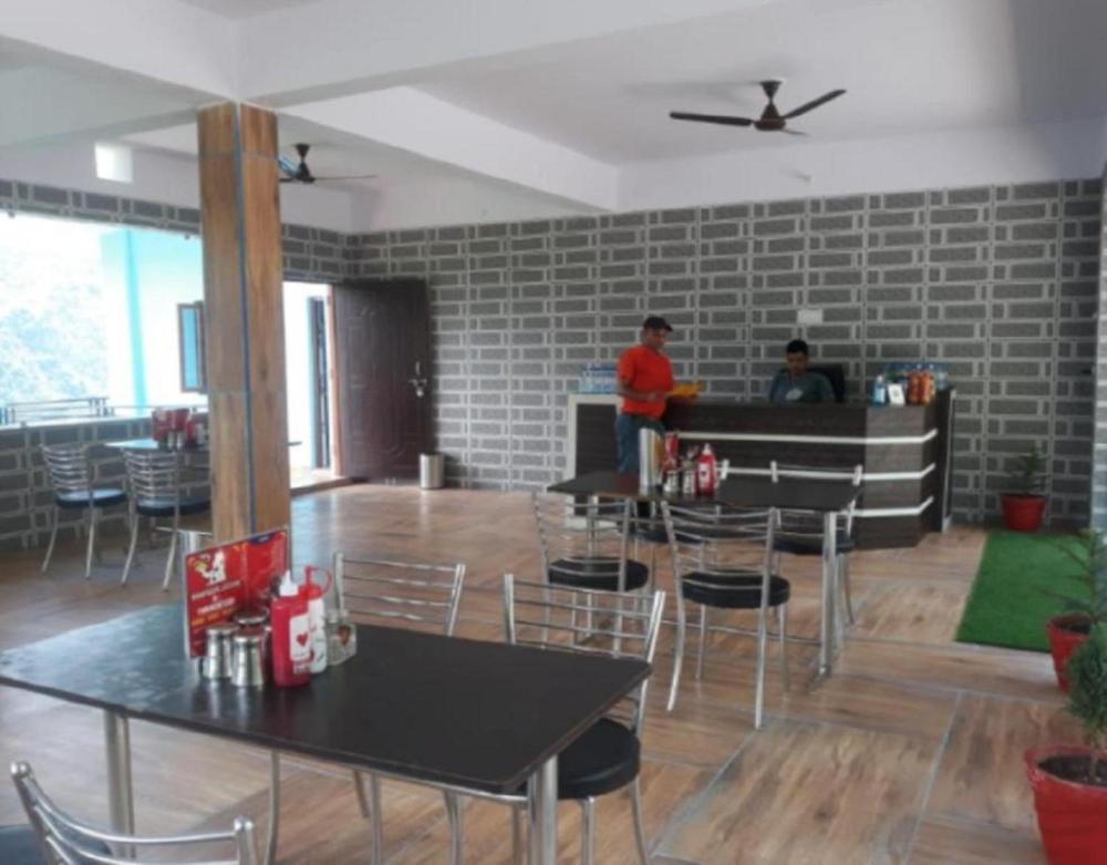 HOTEL PUSPWAN AND RESTAURANT